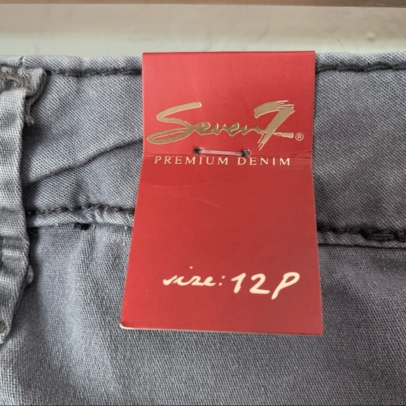 NWT SEVEN7 Distressed Zipper Embellished Grey Skinny Jeans Gray Size 12P - Picture 3 of 16